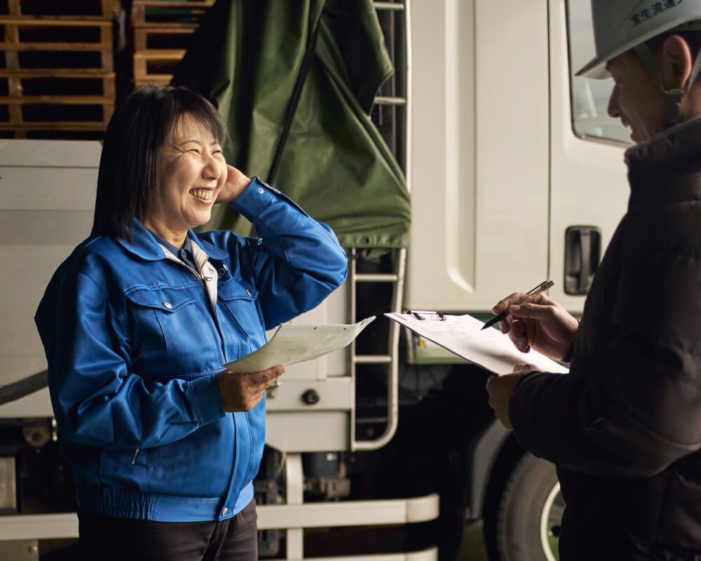 S・Y運転席にて