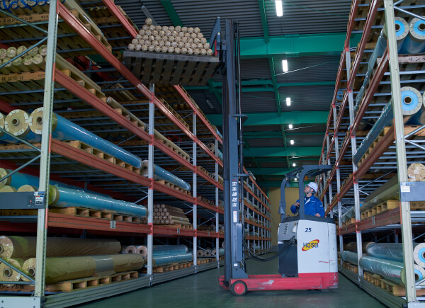 中村哲幸運転席にて